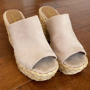 Suede raffia platform